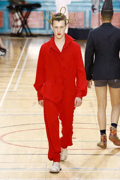Look 50